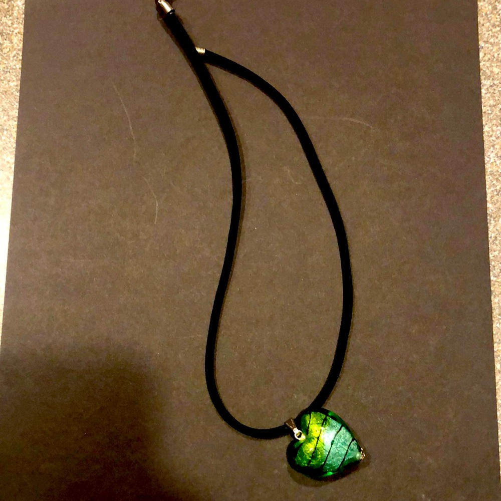 Imported from Turkey 🇹🇷. Glass heart pendant on 18” velvet necklace.